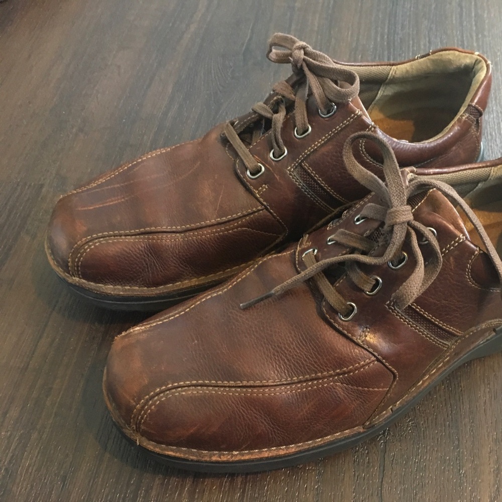 Clarks Brown Leather Lace Up Casual Business Men’s Comfort Shoe Size 10.5